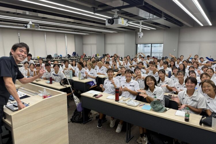 明治大学体育会女子ラクロス部の皆様に向けて講演を行いました。