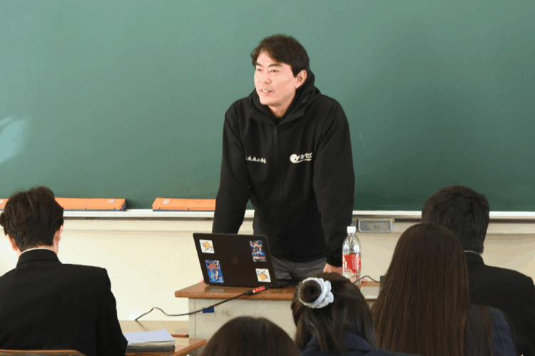 茨城県立竹園高等学校「起業家講演会」に当社代表・尾崎が登壇しました